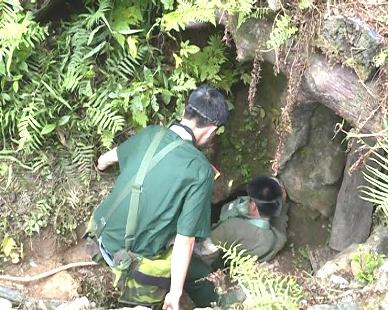 Nạn nhân cuối cùng trong vụ ngạt khí hầm vàng được đưa ra ngoài
