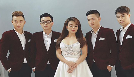 Bạch Dương tạm xa Hải Yến Idol, đạp xe "Về miền Tây"