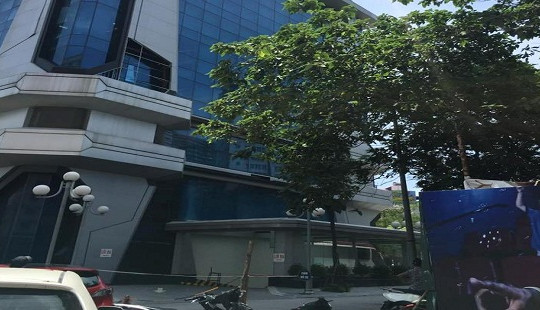 Cô gái rơi từ tầng 14 tòa nhà Star City tử vong tại chỗ