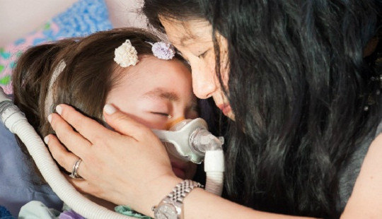 Tin tức 24h về sức khỏe: Bé gái 5 tuổi chọn cái chết để thoát khỏi bệnh tật