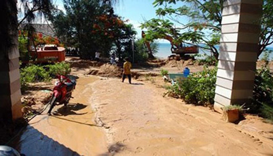 Yêu cầu tạm dừng ngay hoạt động công ty khai thác titan ở Bình Thuận