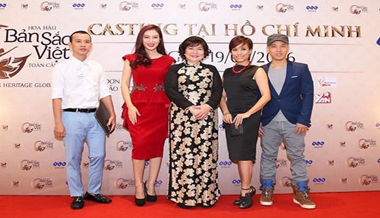 Giám khảo Trần Ly Ly và NTK Cory Trần “hâm mộ” nhan sắc thí sinh casting Hoa hậu Bản sắc Việt toàn cầu