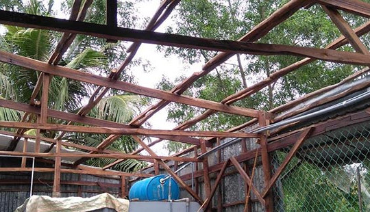 Mưa dông, lốc xoáy làm hư hỏng gần 80 căn nhà