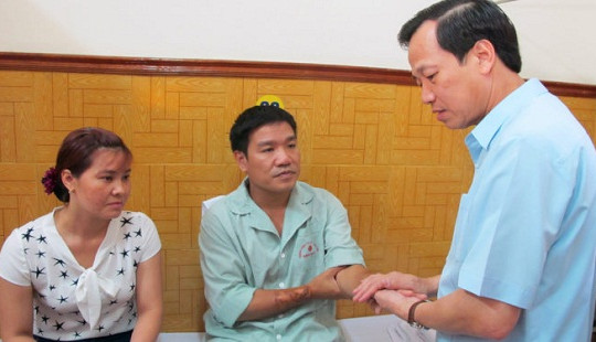 Tin tức 24h về sức khỏe: Sức khỏe phi công Nguyễn Hữu Cường tiến triển tốt