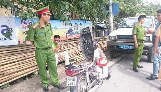 Tự xưng lái xe cho Văn phòng Quốc hội, dọa đốt xe thách thức CSGT