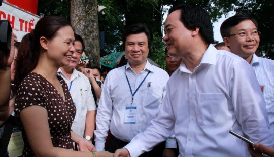 Bộ trưởng Phùng Xuân Nhạ: Nắm vững kiến thức cơ bản, có thể tốt nghiệp