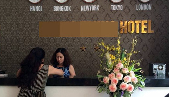 Bị phạt 36 triệu đồng vì tự ý gắn biển khách sạn "3 sao"