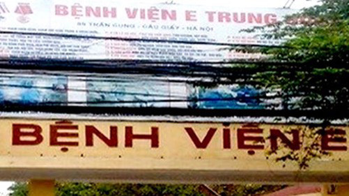 Người "nhận nuôi" trẻ sơ sinh tại Bệnh viện E đã trả lại cháu bé