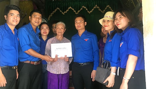 Tuổi trẻ TAND tỉnh Quảng Bình chia sẻ khó khăn với người dân huyện miền núi Tuyên Hoá