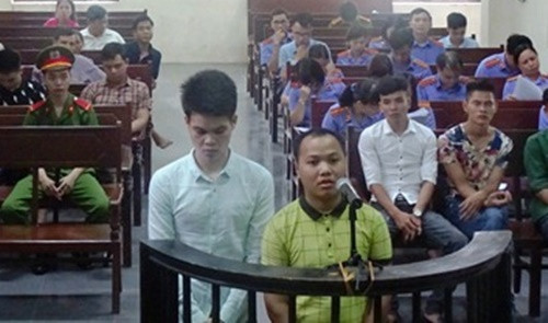 Chú rể lái ô tô tông vào rạp cưới, 1 người chết, 3 người bị thương