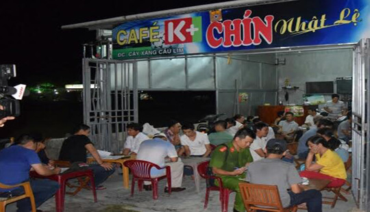 Triệt phá sòng bạc lớn tại quán cà phê