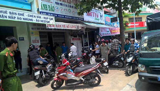 Kinh hoàng nam nhân viên đại lý vé số tử vong với nhiều vết đâm