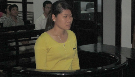 Nguyên nữ Trung úy CSGT hầu tòa