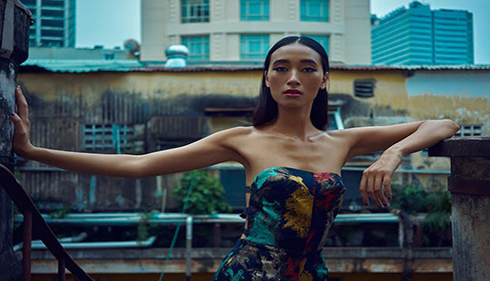 Trang Khiếu biến hóa cảm xúc với phong cách xưa cũ