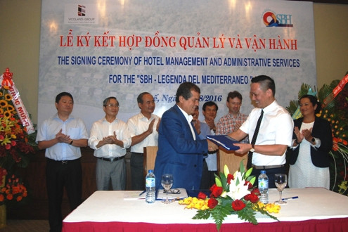 Lễ ký kết hợp đồng dịch vụ quản lý, vận hành khu nghỉ dưỡng huyền thoại Địa Trung Hải