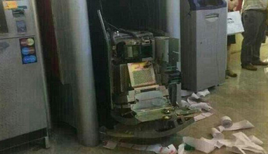Bắt được con nghiện phá ATM, trộm tiền lúc nửa đêm