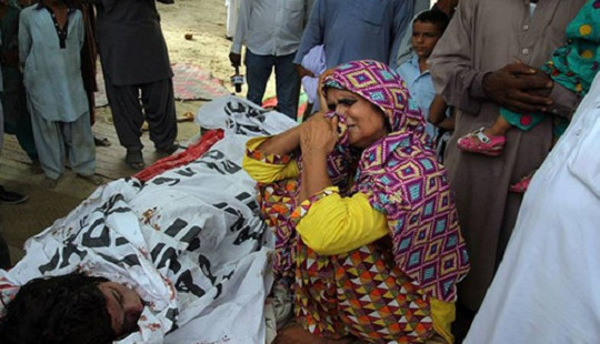 Pakistan: Giết vợ để bảo vệ danh dự