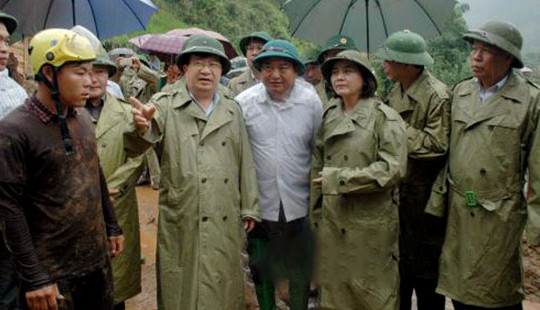 Phó Thủ tướng Trịnh Đình Dũng chỉ đạo khắc phục hậu quả bão số 3 tại Yên Bái