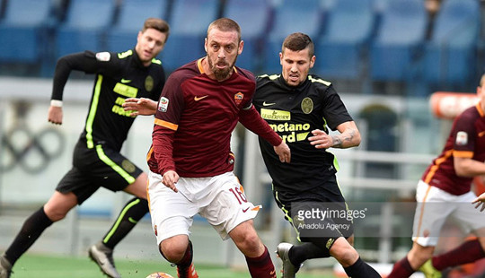 Porto loại AS Roma khỏi Champions League