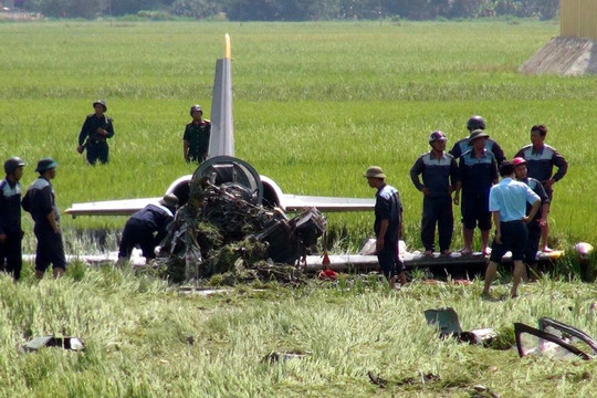 Thủ tướng: Điều tra, xác minh làm rõ nguyên nhân vụ máy bay rơi tại Phú Yên
