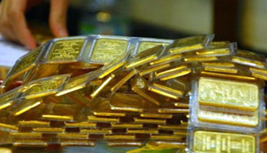 Giá vàng  giảm mạnh trong phiên đầu tuần