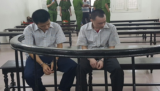 Giết người vì mâu thuẫn nhỏ trong quán ăn