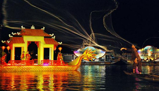 Một ngày lang thang ở Huế