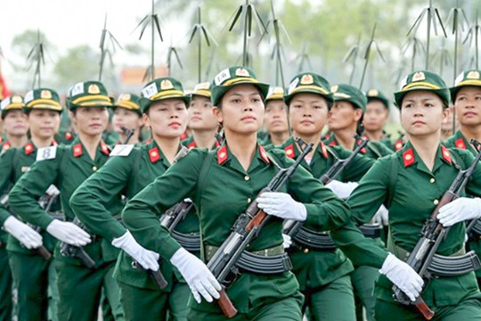 Kỷ niệm 71 năm Cách mạng Tháng Tám và Quốc khánh 2/9: Tỏa sáng những “bông hồng thép”