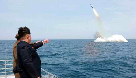 CHDCND Triều Tiên diễn tập bắn thử tên lửa đạn đạo
