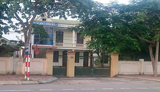 Thu hồi thẻ ngành của hai thanh tra giao thông nhận tiền từ tài xế