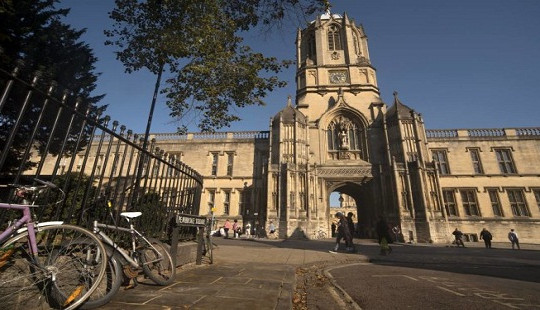 Đại học Oxford dẫn đầu 10 trường ĐH tốt nhất thế giới
