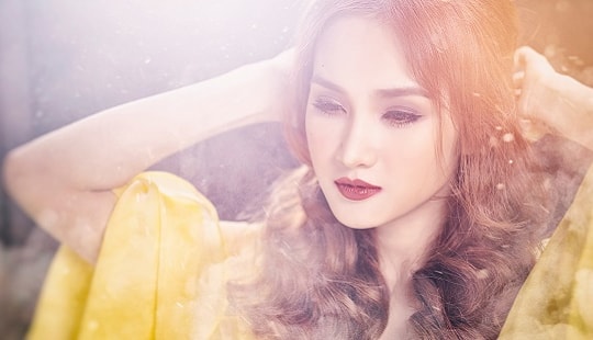 Dương Khắc Linh bất ngờ "cặp kè" bên mỹ nữ mới của showbiz Việt