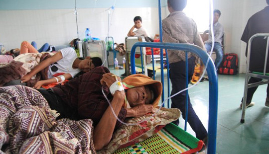 Nam Định: Nhiều người nhập viện sau khi đi ăn cỗ