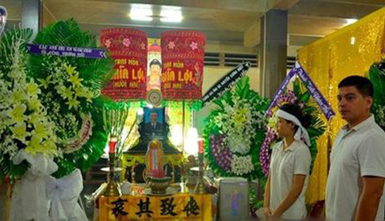 Người đàn ông tử vong khi rơi từ thang máy xuống dưới đất