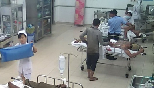 Chém đứt cổ bạn thân vì món nợ gần 100 ngàn đồng