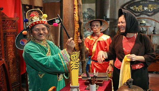Hồng Vân nhiều lần “tra tấn” Xuân Hinh