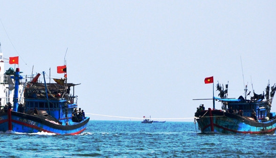 Cứu nạn thành công 15 ngư dân bị chìm ở Trường Sa
