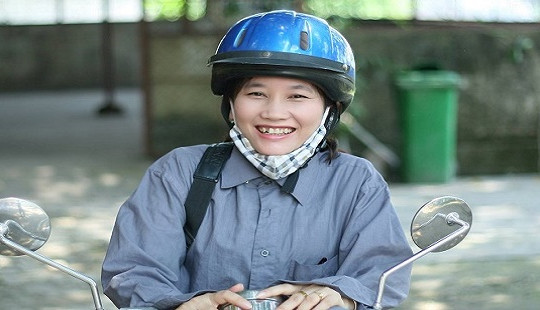 Người mẹ dạy Văn đông “con” nhất xứ Trà