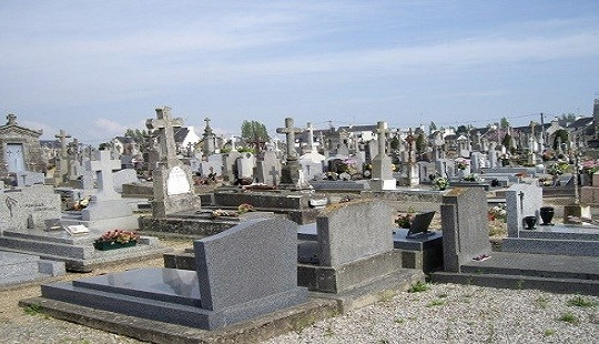 Hy hữu chính quyền liên tục gửi giấy đòi nợ cho người đã chết