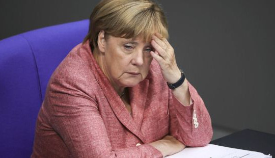 Báo Đức: Thủ tướng Merkel tự tay đẩy nước Đức vào thế “hoàn toàn cô lập”