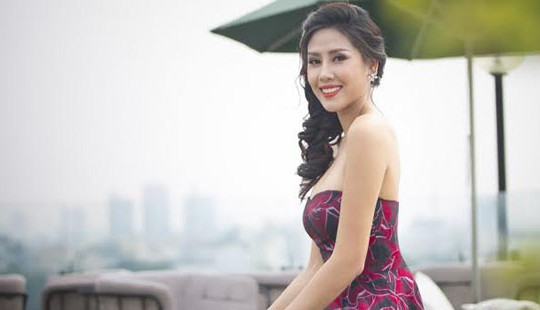 Nguyễn Thị Loan rạng rỡ trước ngày lên đường thi Hoa hậu Hòa bình quốc tế