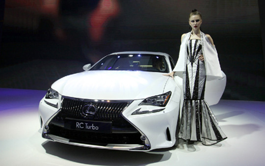 Khai mạc Triển lãm ô tô Việt Nam 2016