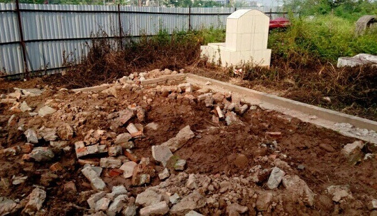 Hà Nội: Hàng chục ngôi mộ bị đào trộm?