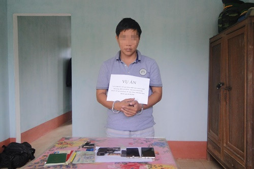 Giám đốc mua súng để phòng thân