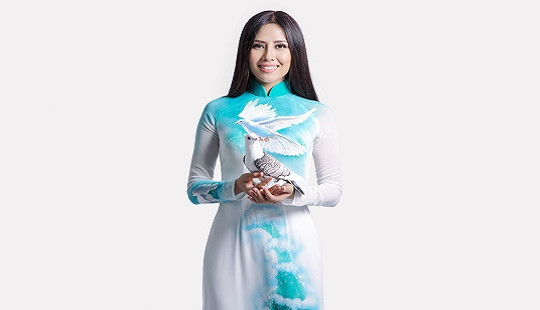 Nguyễn Thị Loan mang ước vọng hòa bình đến Miss Grand International 2016