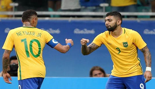 Vượt qua Venezuela, Brazil vươn lên đỉnh bảng