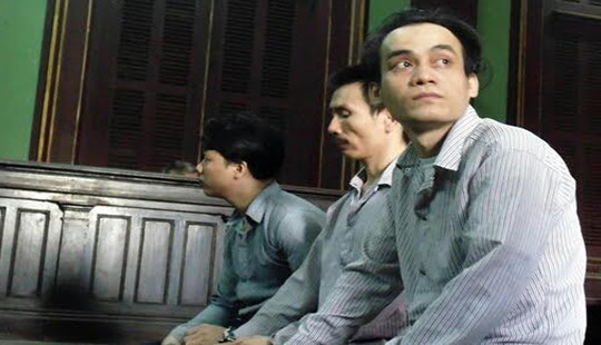 Đánh bạn tù tử vong vì không tuân thủ "luật lệ"