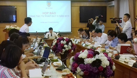 Bộ Tư pháp: Phát hiện 30 văn bản trái pháp luật