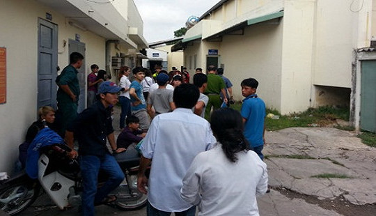 Hà Nội: Bênh bạn gái, một học sinh bị đánh hội đồng tử vong
