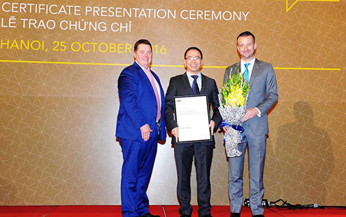 CPA Australia trao chứng chỉ “Đối tác đạt chuẩn về đào tạo và phát triển chuyên môn” cho Techcombank